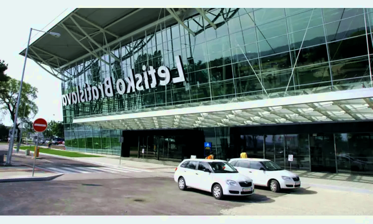 Aeroporto MR Štefánik