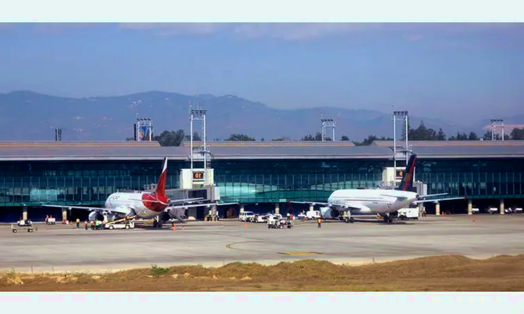 Aeroporto Internazionale dell'Aurora